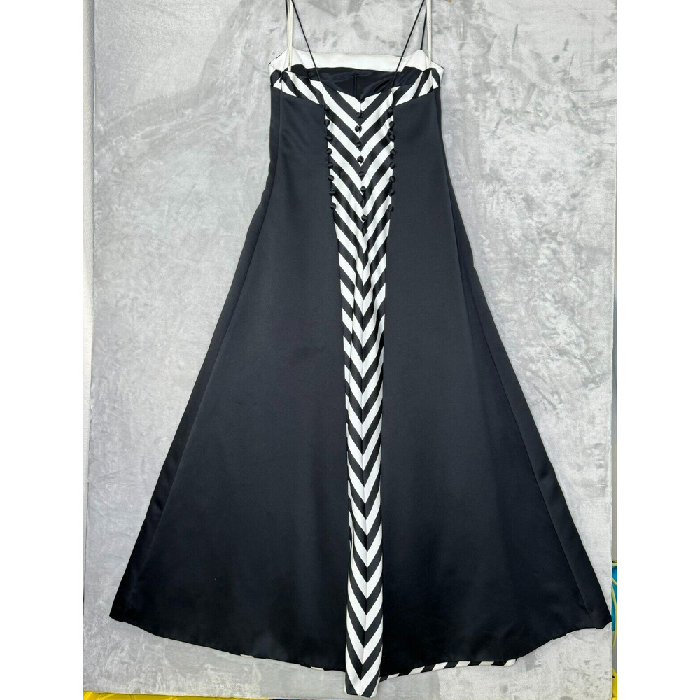 Vintage Victor Costa Elegant Black Dress w/White Accents in exquisite condition - Picture 2 of 10